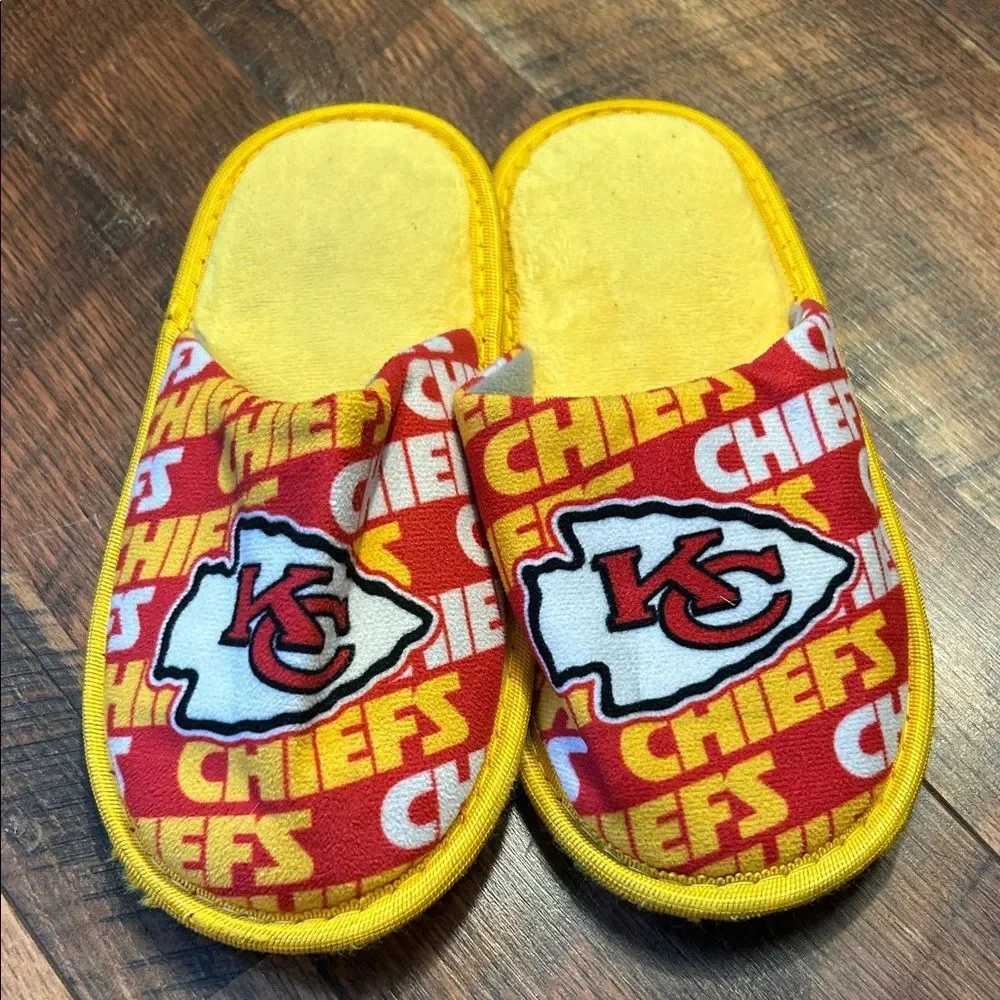 Kids chiefs Yellow and Red Slippers box 2